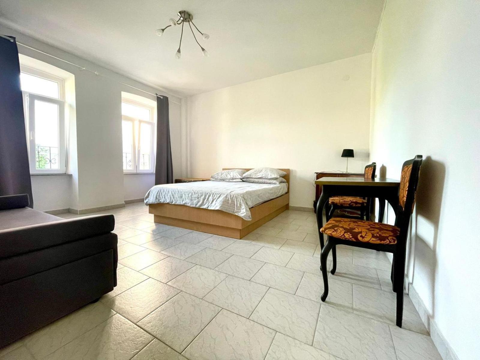קריקווניצה Apartmani Mauro Sa Terasom מראה חיצוני תמונה